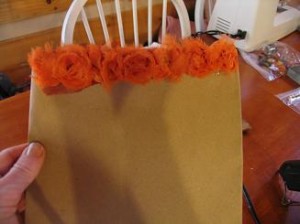 glue-trim-on-top-edge-of-bag