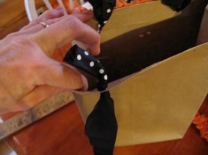 tie-knots-in-end