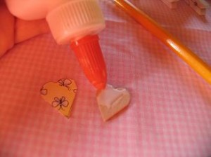 apply-glue-to-wooden-heart