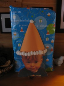 party hat bd present