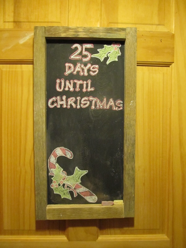  150x150 Countdown to Christmas chalkboard made from scrap wood